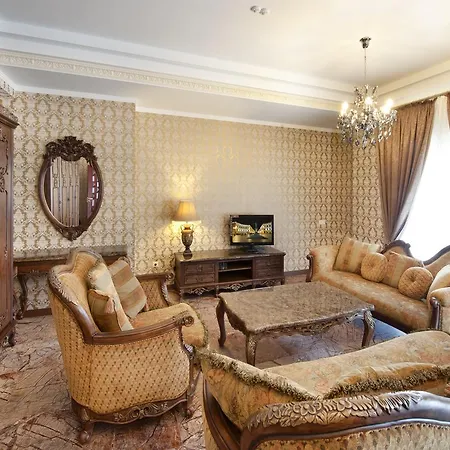 Boutique California Hotel 5*