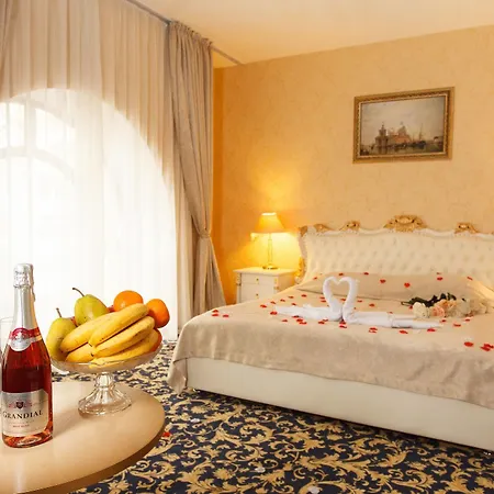 Boutique California Hotel Odessa