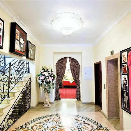 Boutique California Hotel 5*